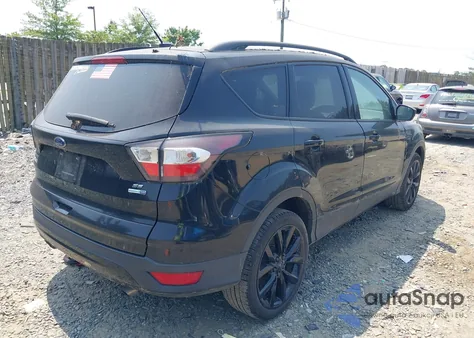 2018 Ford Escape Se из США, поврежденный, VIN 1FMCU9GD0JUB01561